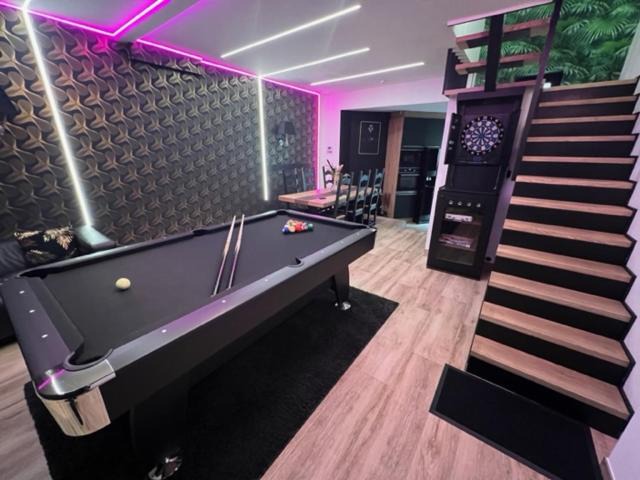 Ensival Apartment | Aux trois univers