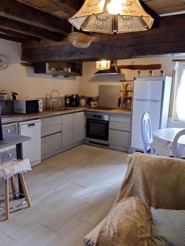 Pouilly-sous-Charlieu House | auxhirondelles