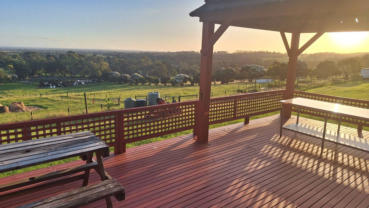 Tynong North Other | Auyea Farm 3 BR Entire House with Table Tennis - 7 Minutes to Gumbuya World!