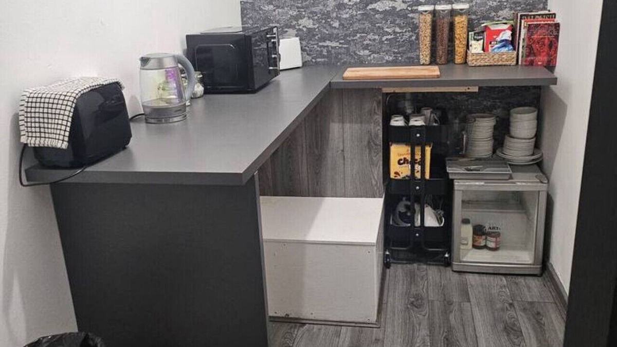 Everton Apartment | AV Space 4: Cozy Twin Room Near Anfield Stadium