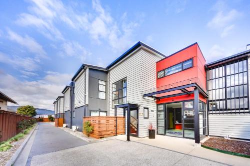 Petone Hotel | Ava Lodge