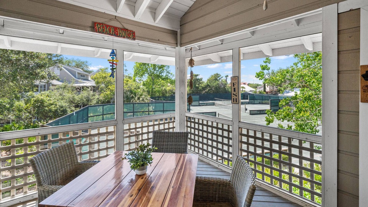 Miramar Beach Cottage | AVAIL JAN FEB 2026-contact owner! Beach, pools, tennis, pickleball, hot tub!