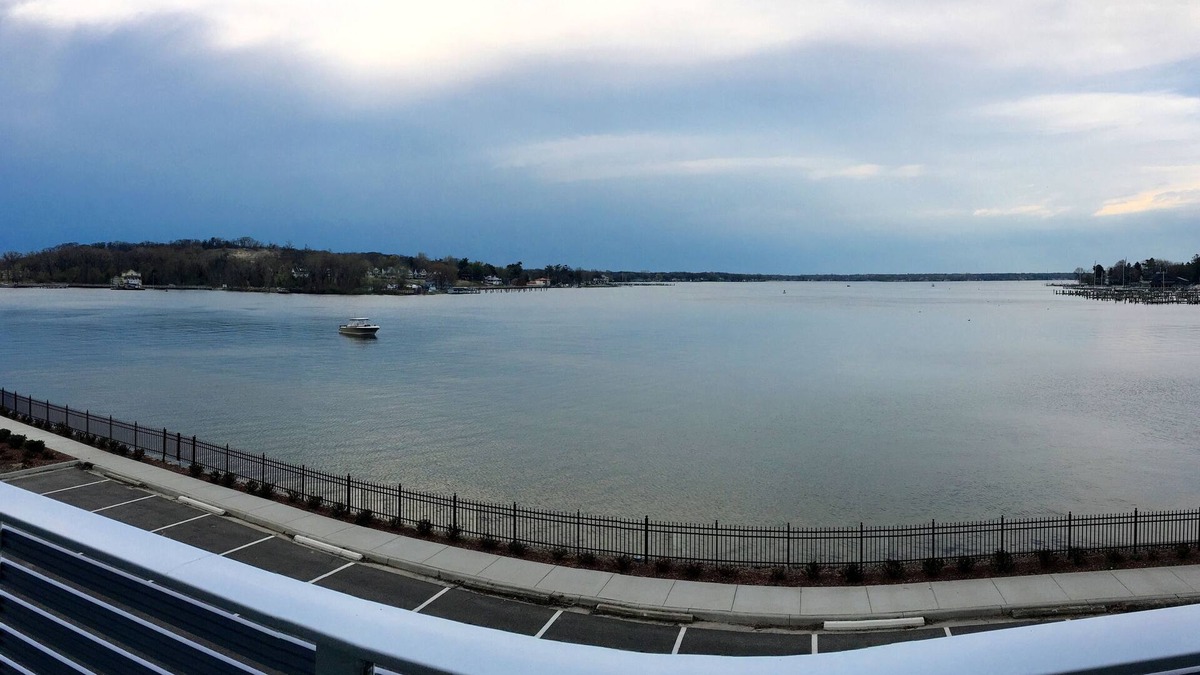 Macatawa Cottage | AVAILABILITY~ ONLY 5 MINUTE WALK TO GORGEOUS LAKE MICHIGAN BEACH!