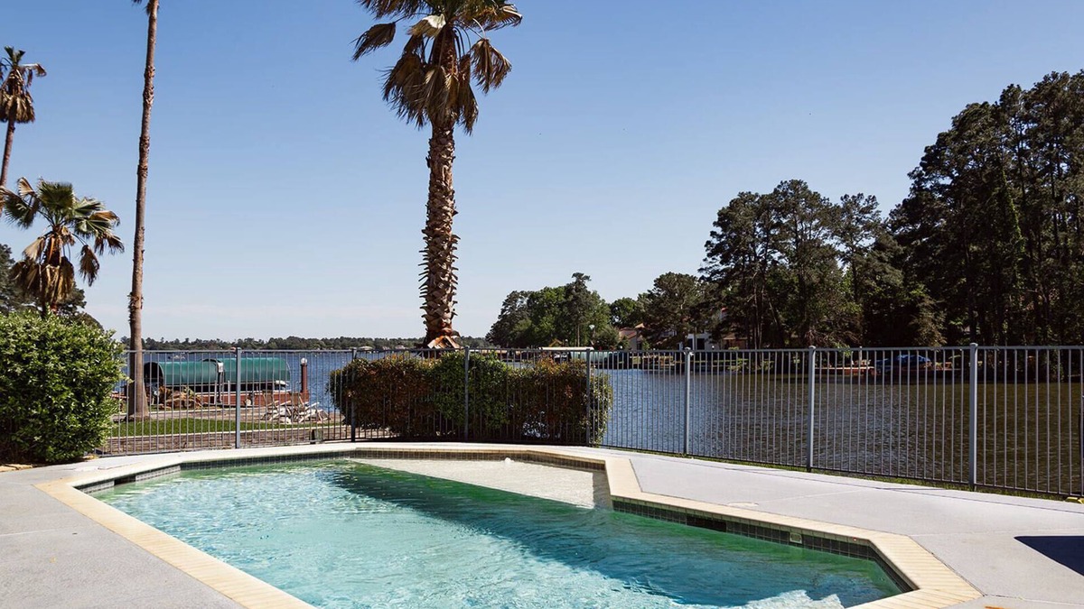 Walden on Lake Conroe House | Available Aug! Stay at BlueWalden waterfront, 5 ensuite bedrooms, pool/spa, dock