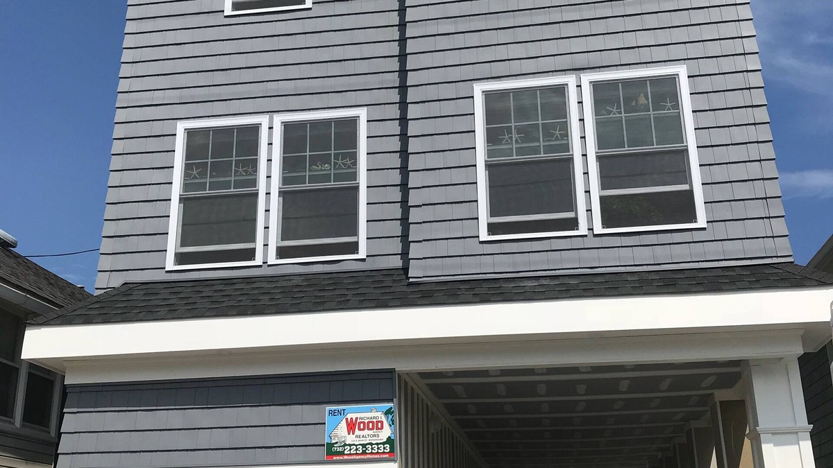 Manasquan House | *Available for Winter Rental* Footsteps to the beach! Perfect for families.