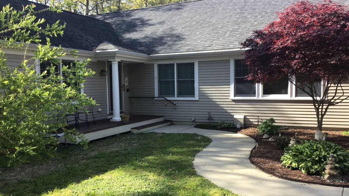 North Falmouth Apartment | Available Labor Day and Weeks in September
