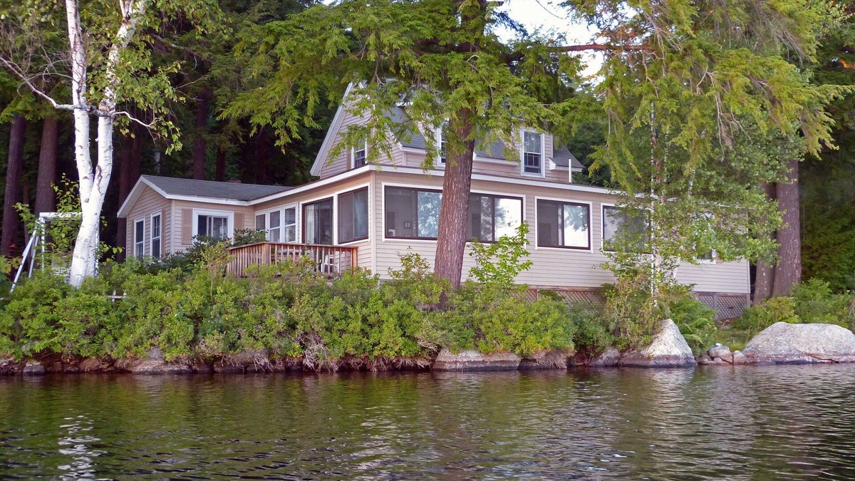 Hillsboro Cottage | Available summer & fall 2025