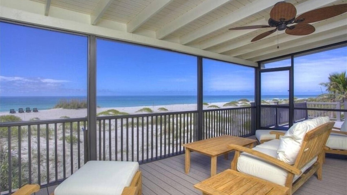 Longboat Key House | Available THANKSGIVING & CHRISTMAS! Luxurious beachfront house on exclusive LBK!