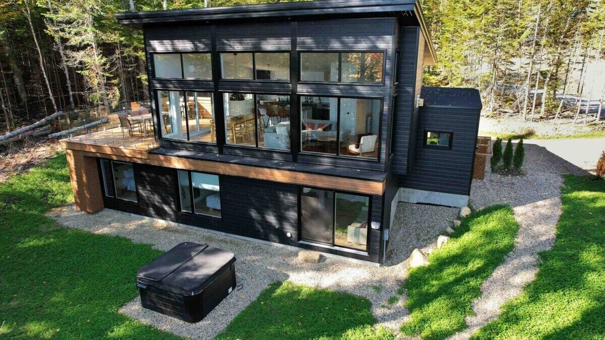 Les Eboulements Ski Chalet | Avalanche 94: Spa, Trails, & Outdoor Relaxation
