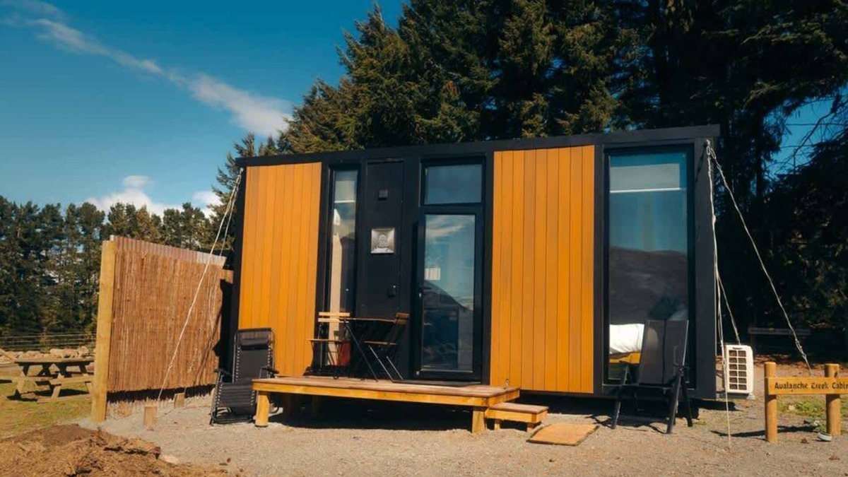 Mackenzie Country House | Avalanche Creek Cabin by Tiny Away