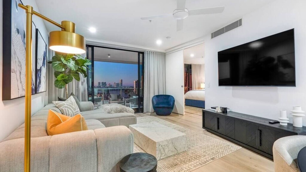 Sorrento Condo | Avalon - 2 Bed Condo Pool, Spa, Steam, Gym, Cinema