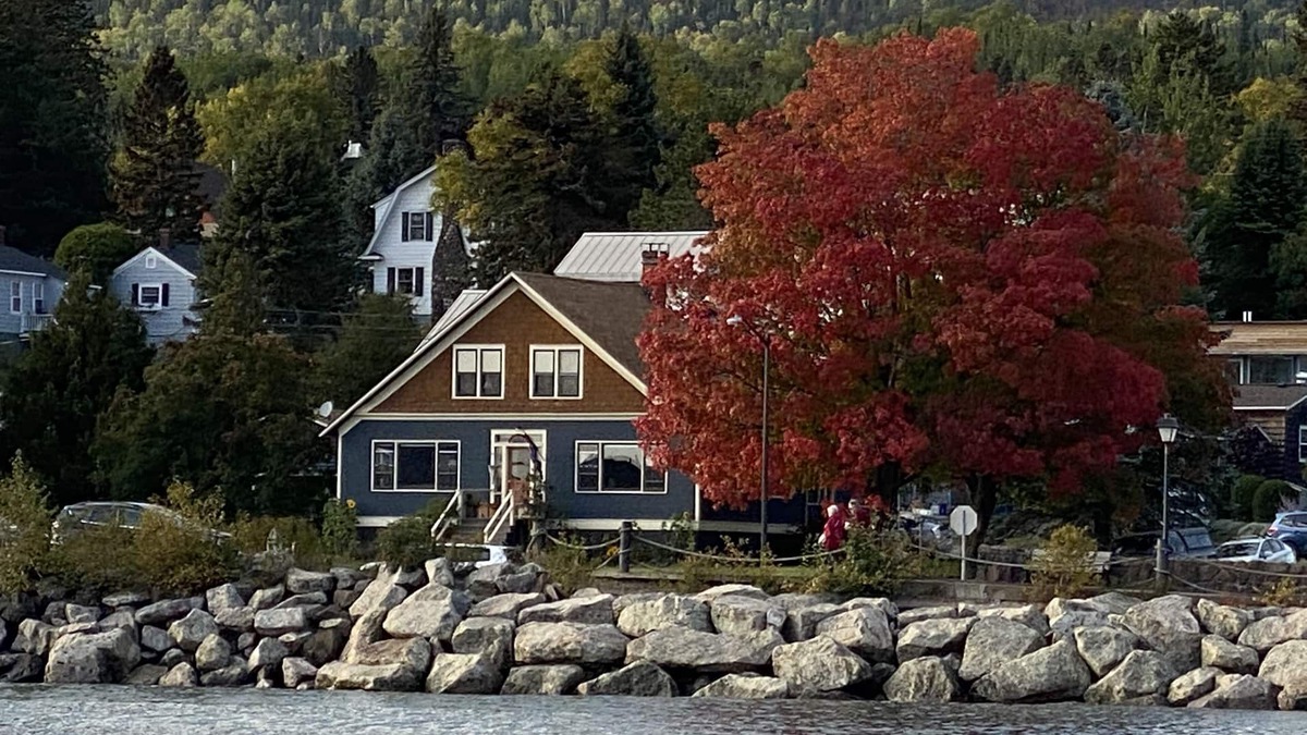 Grand Marais Apartment | Avalon Guesthouse : Eastside Suite