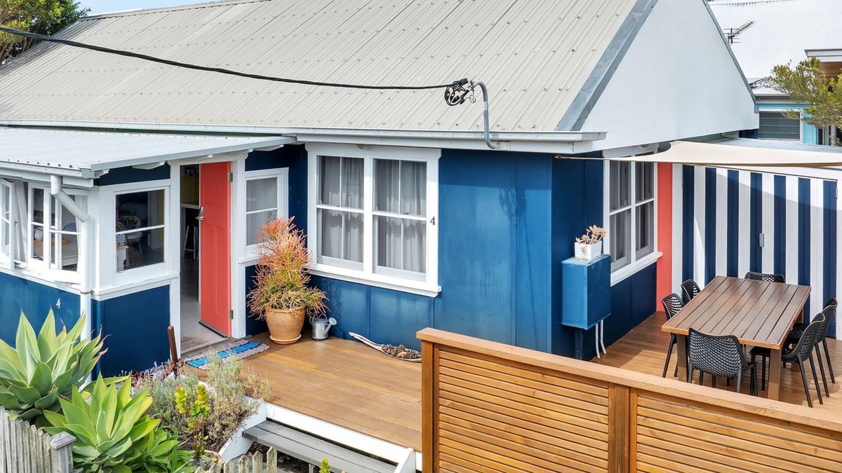 Currarong House | Avalon: vintage beachside family getaway