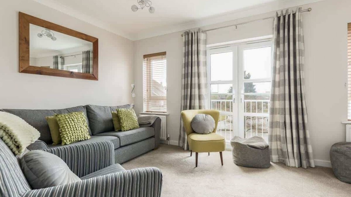 Poole House | Avalon - Walking Distance to Poole Quay and Town