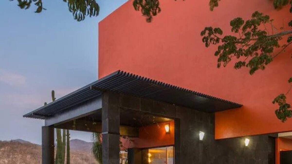Colima House | AVE DEL RISCO HOUSE (Luxurious Oasis)