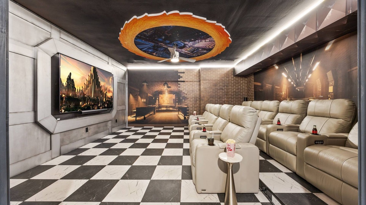 Sevierville Cabin | Avenger-inspired Cabin, FREE Waterpark,Indoor Pool 10 Bedrooms Sleeps 40,