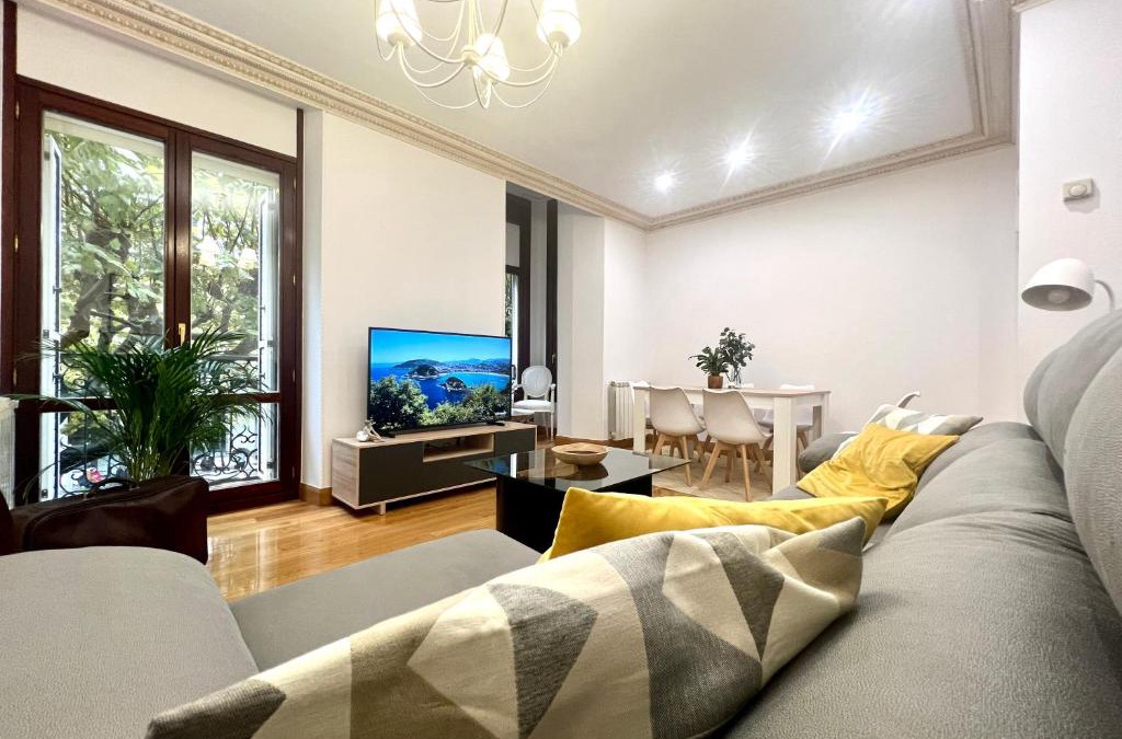 San Sebastian Centro Apartment | Avenida 12 apartment