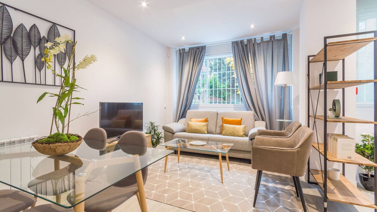 Guindalera Apartment | Avenida America VIII apartment in Madrid
