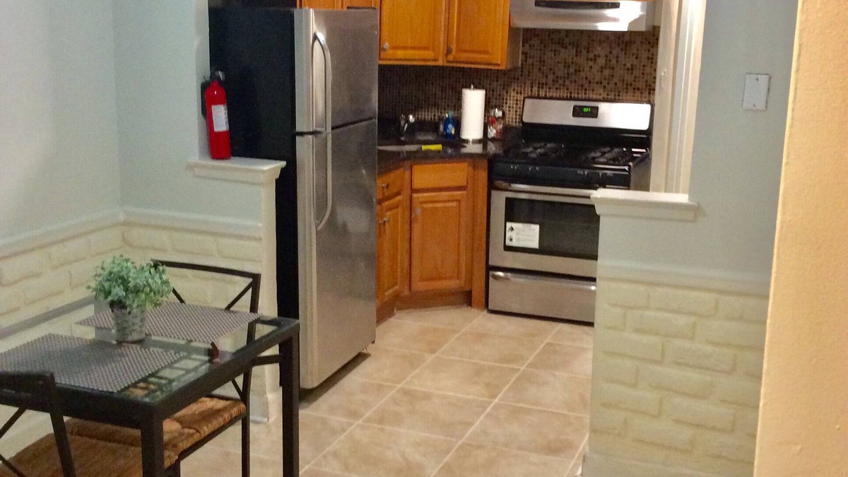 Canarsie House | Avenue L, Home away from Home