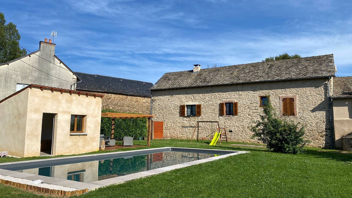 Naucelle House | Aveyron country house with swimming pool
