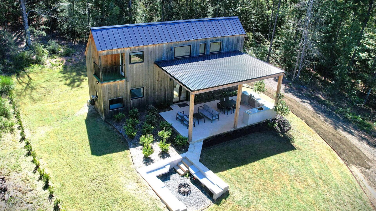 Burkeville Cabin | Avian Acres - Modern Cabin on 65 secluded acres of forest, creeks, and trails.