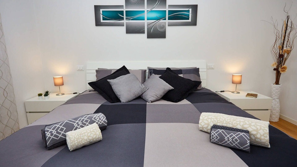 Aviano Apartment | AVIANO CENTER COMFORTABLE LUXURIOUS FREE PARKING WIFI