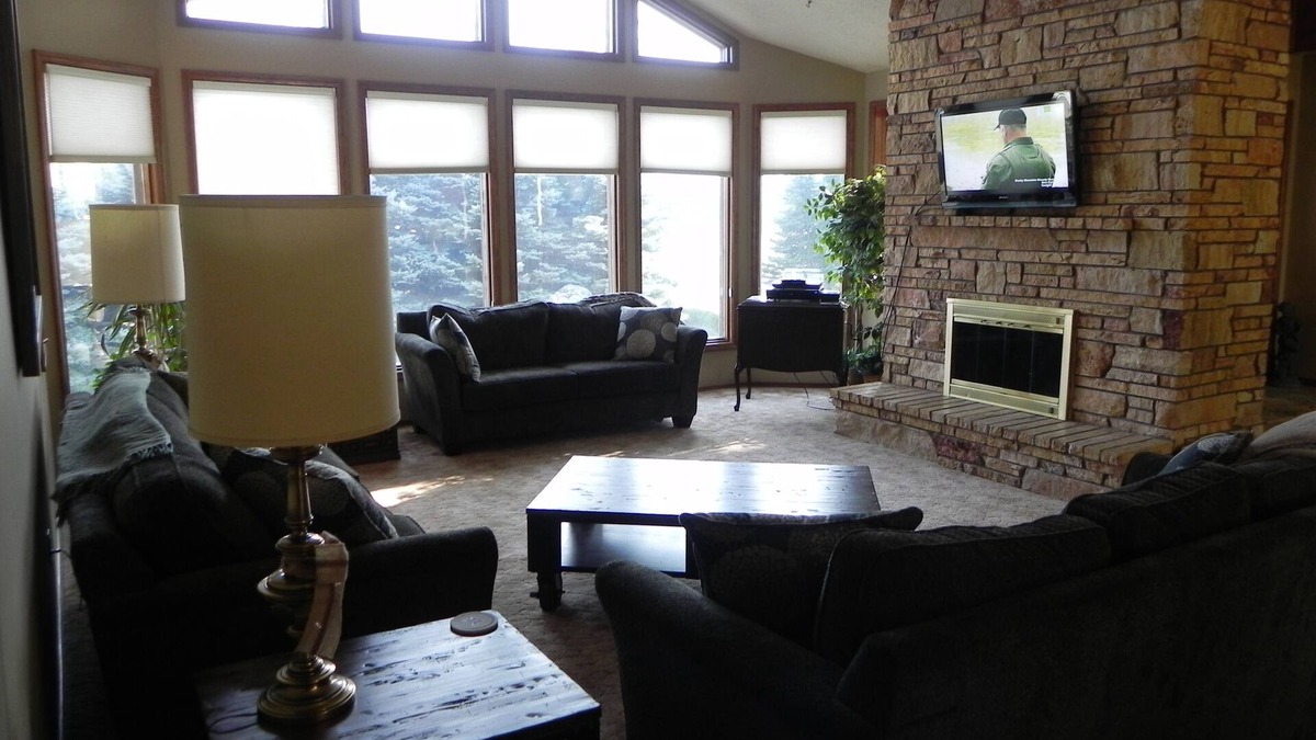 Mead House | Aviator Dreams; Spacious Retreat Located On Small Local Airport