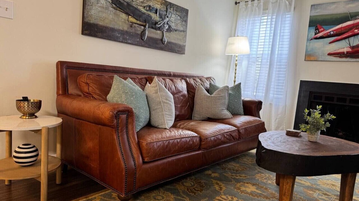 Northeast Virginia Beach Apartment | Aviator's Landing/2 bdrm