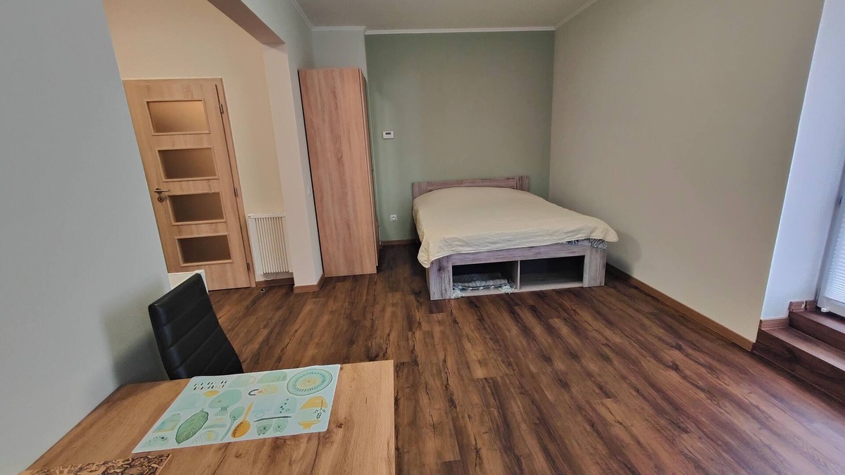 Brezova Apartment | Avignon - 1 Bedroom Flat on the first floor