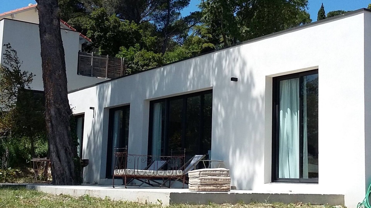 Les Angles House | Avignon, FR (84000), contemporary villa on the heights of Avignon, Les Angles