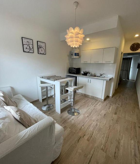 Ingeniero Maschwitz Apartment | Aviva II TEMPORAL