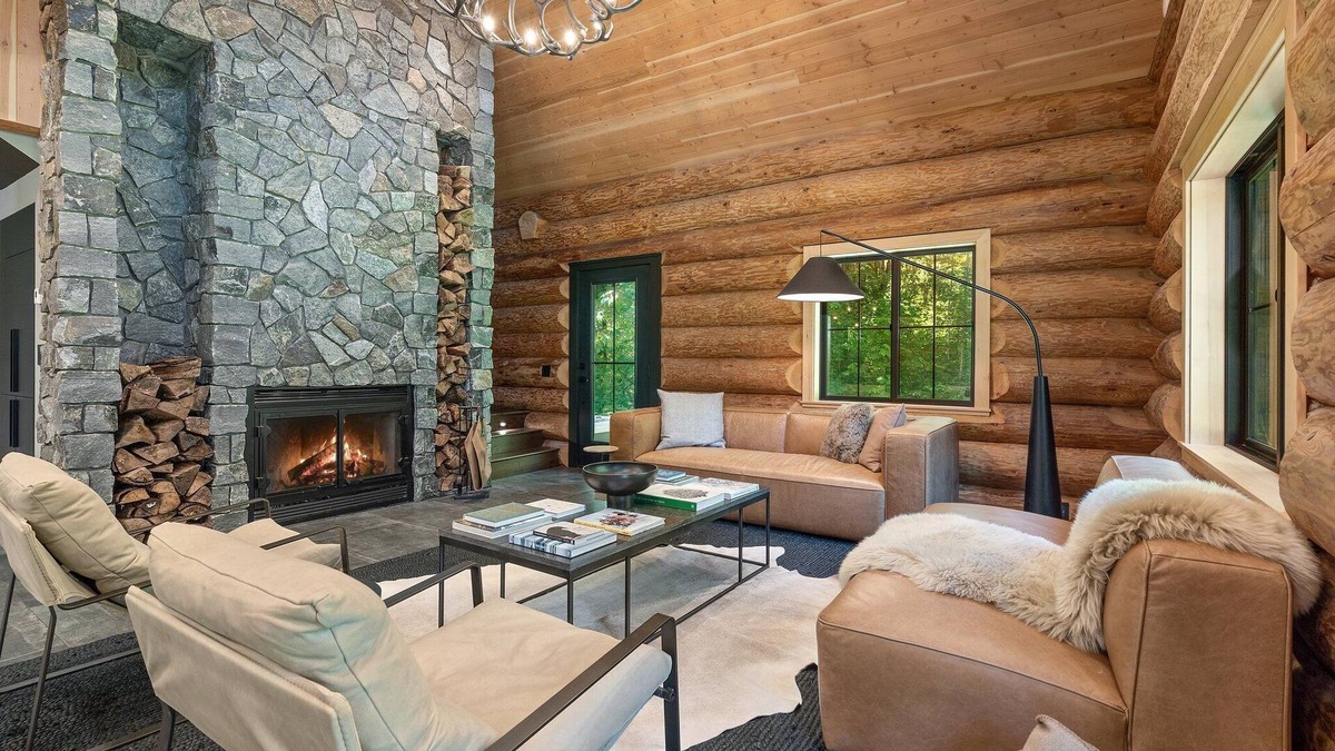 Deming House | Avlägsen Chalet: Modern Scandinavian Retreat w/Hot Tub near Mt. Baker Ski Area
