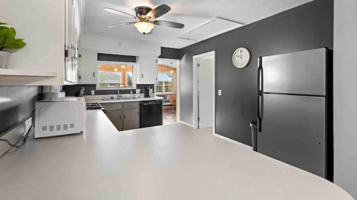 Avon Lake House | Avon Lake Getaway