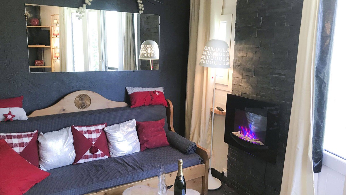 Avoriaz Apartment | Avoriaz heart station F2 redone nine feet tracks 45 m2