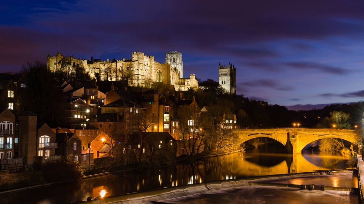 Durham Apartment | Award winning apartment, central and riverside with terrace and free car parking