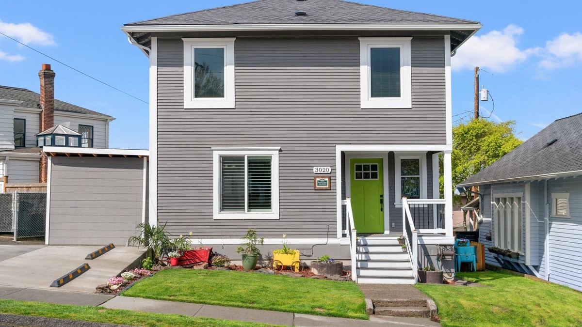 Port Gardner House | Award Winning Historic Remodeled 1907 Four Square