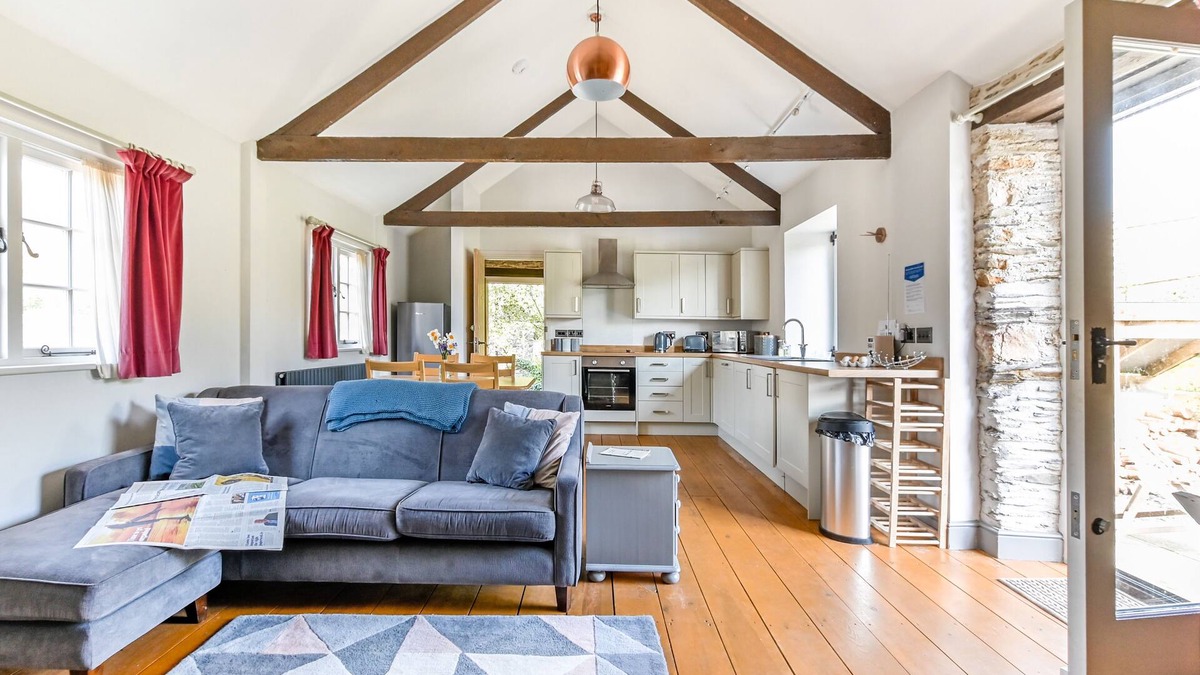 Saltash House | Award winning stunning barn conversion over looking nature reserve