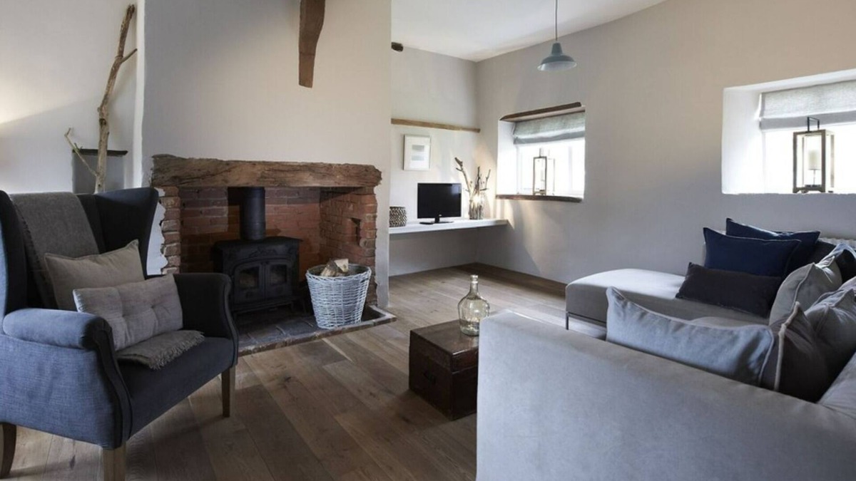 Sharrington Cottage | Award-winning, stylish and simple, in a countryside setting near the coast