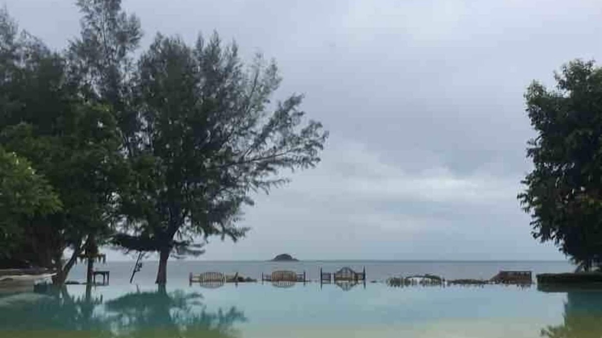 Khao Tao Apartment | Away Baannubkluen beachfront condo @ hu