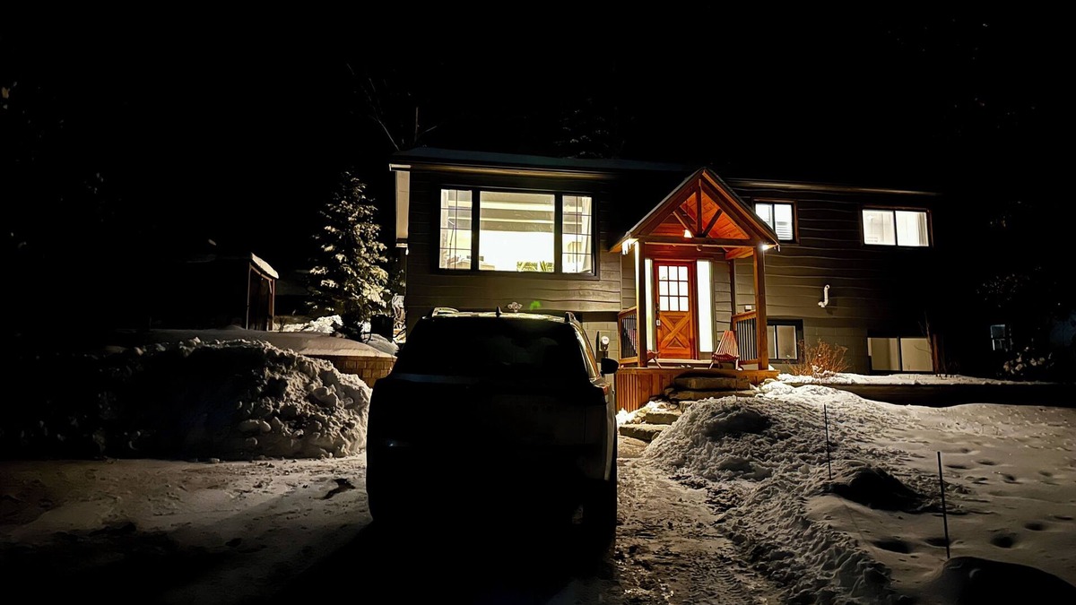Haliburton Cottage | 'Away' in Haliburton~ hottub, kayaks, hygge living