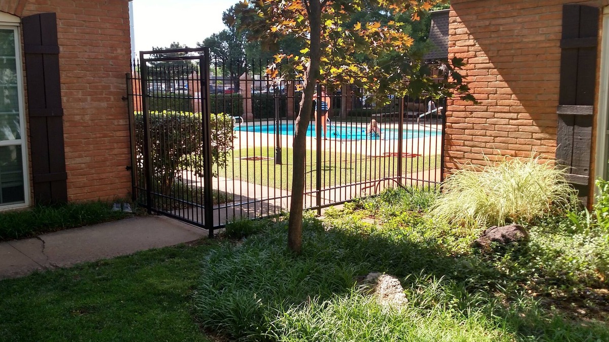 Central Oklahoma City Condo | Awesome, 2 bed, 2 bath Condo, near Integris Baptist Hospital, NW OKC
