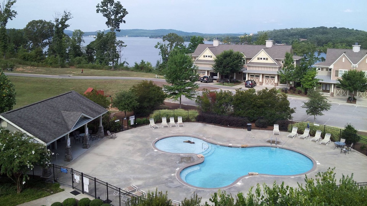 Talladega Condo | Awesome 3 Bedroom, 2 Bath, Lakefront Condo