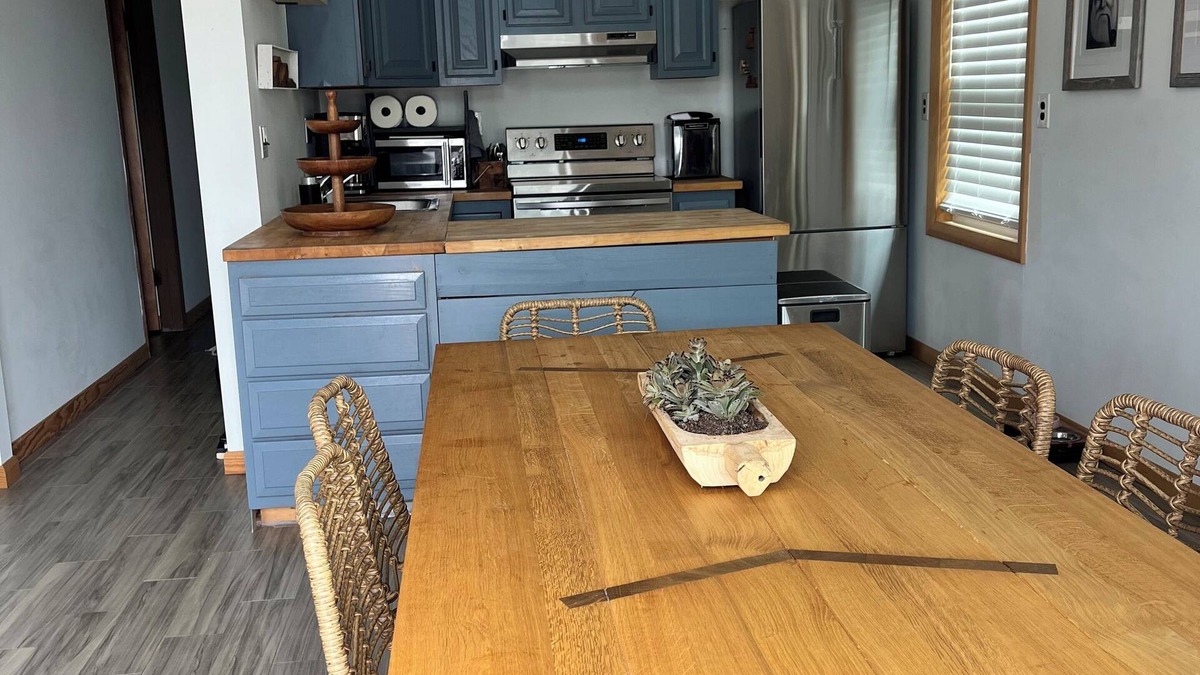 Ship Bottom House | Awesome 3 bedroom home w/loft next to Local, pickle ball, park, & pet friendly