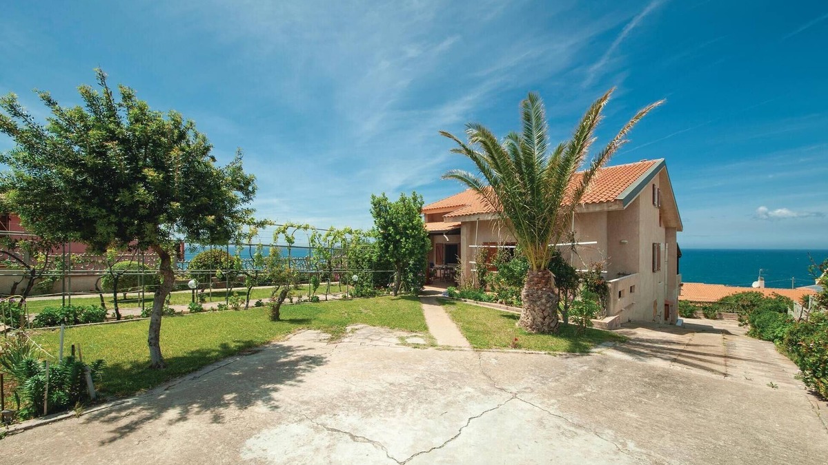 Porto Alabe Apartment | Awesome apartment in Porto Alabe