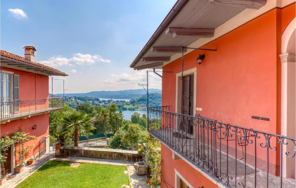 Carcegna Apartment | Awesome Apartment In Carcegna Di Miasino No