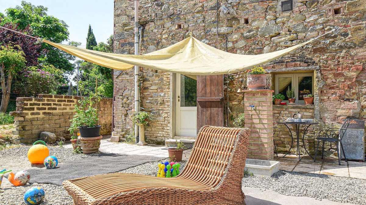 Terricciola Apartment | Awesome apartment in Chianni with WiFi