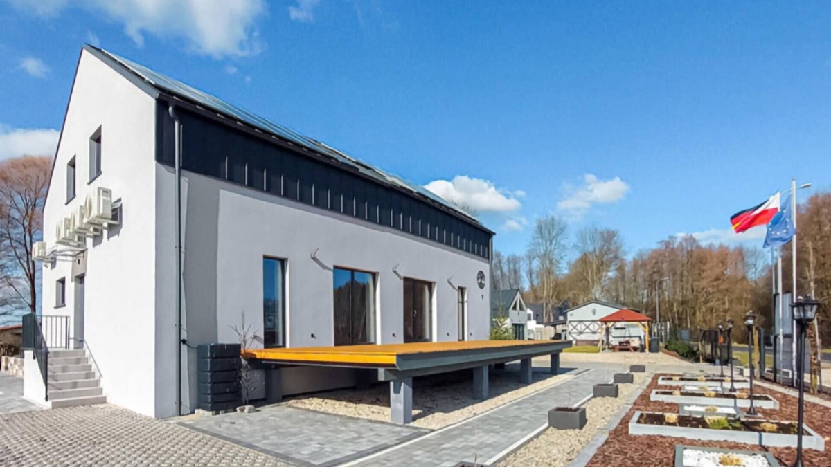Wolsztyn Apartment | Awesome apartment in Wilcze with WiFi