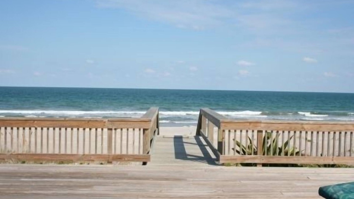 Crescent Beach House | Awesome direct ocean beach house!