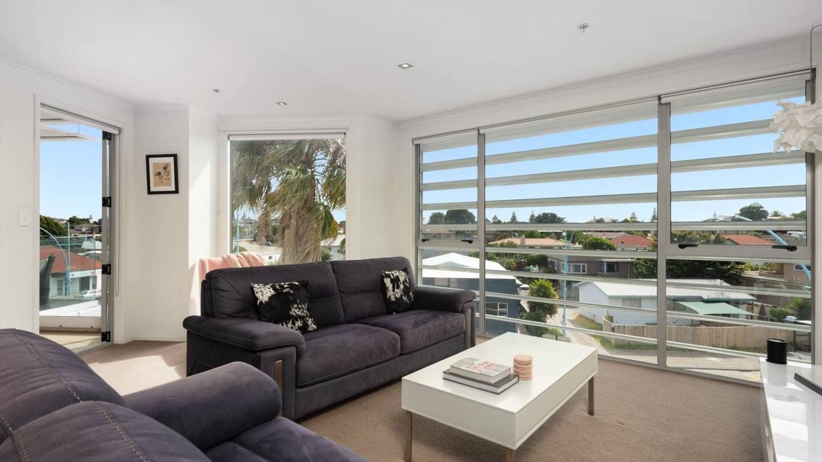 Mount Maunganui Apartment | Awesome Downtown Location - Park & Walk