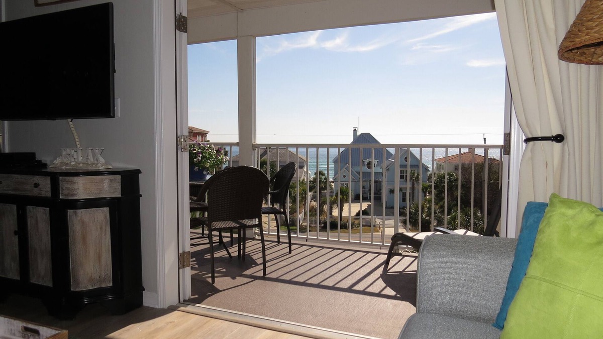 Gulf Place Condo | Awesome Gulf View from 4th Floor Balcony, Free WiFi! NETFLIX incl! Pickleball.